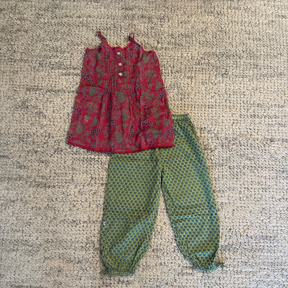 Girls set size 4